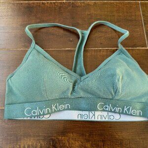 Calvin Klein Top Size M
